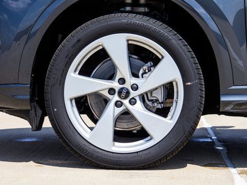 New 2025 Audi Q5 Premium Plus image 9