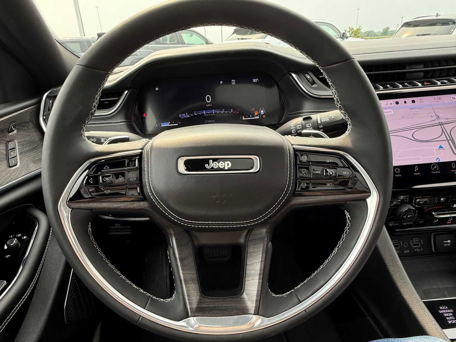 Used 2024 Jeep Grand Cherokee L Overland AWD/4WD image 22