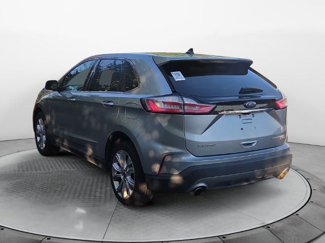Used 2020 Ford Edge Titanium w/ Equipment Group 301A FWD image 3