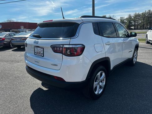 Used 2018 Jeep Compass Latitude w/ Cold Weather Group AWD/4WD image 5