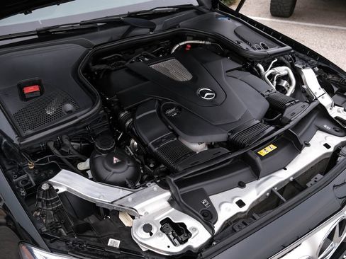 Used 2018 Mercedes-Benz E 400 Cabriolet image 35