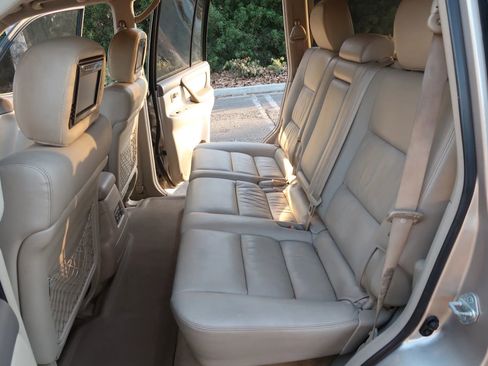Used 2003 Toyota Land Cruiser image 15