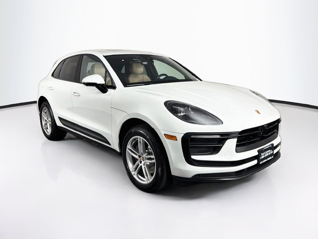 Certified 2023 Porsche Macan AWD/4WD image 7