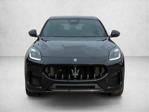 Used 2025 Maserati Grecale Modena AWD/4WD image 2