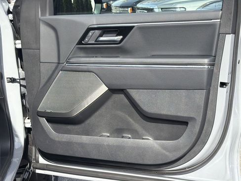 Used 2025 GMC Sierra EV Denali image 31