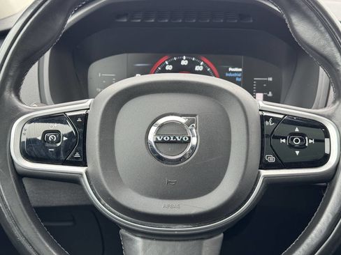Used 2018 Volvo XC90 T5 Momentum w/ Convenience Package image 27