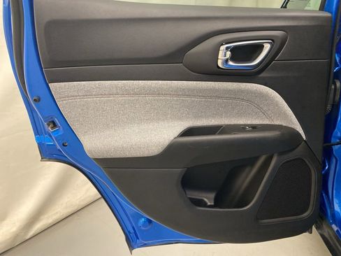 Used 2022 Jeep Compass Latitude image 12