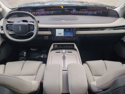 New 2025 Lincoln Navigator L Reserve AWD/4WD image 15