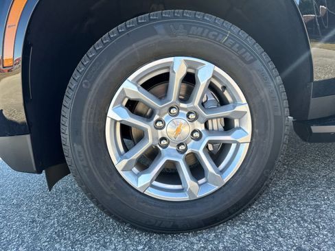 New 2026 Chevrolet Suburban LS image 31