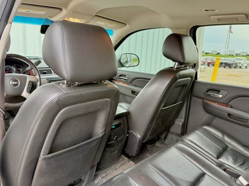 Used 2013 GMC Yukon XL SLT AWD/4WD image 14