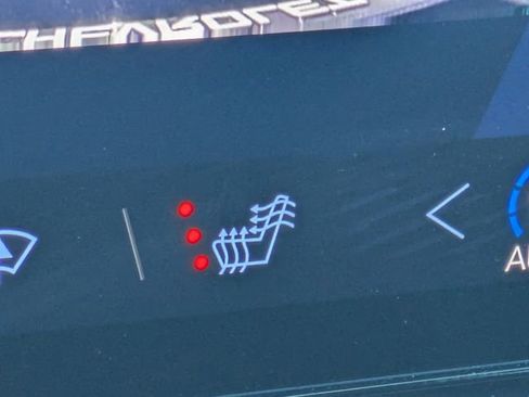 Used 2024 Chevrolet Equinox EV RS image 24