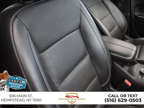 Used 2023 GMC Terrain SLT image 10