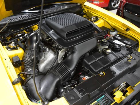 Used 2004 Ford Mustang Mach 1 RWD image 42