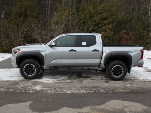 New 2026 Toyota Tacoma TRD Off-Road image 5