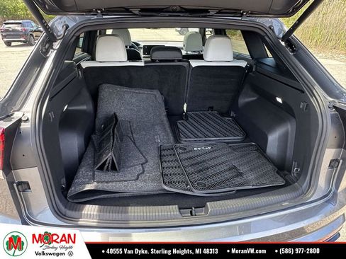 Used 2025 Volkswagen Atlas Cross Sport SEL Premium R-Line AWD/4WD image 12