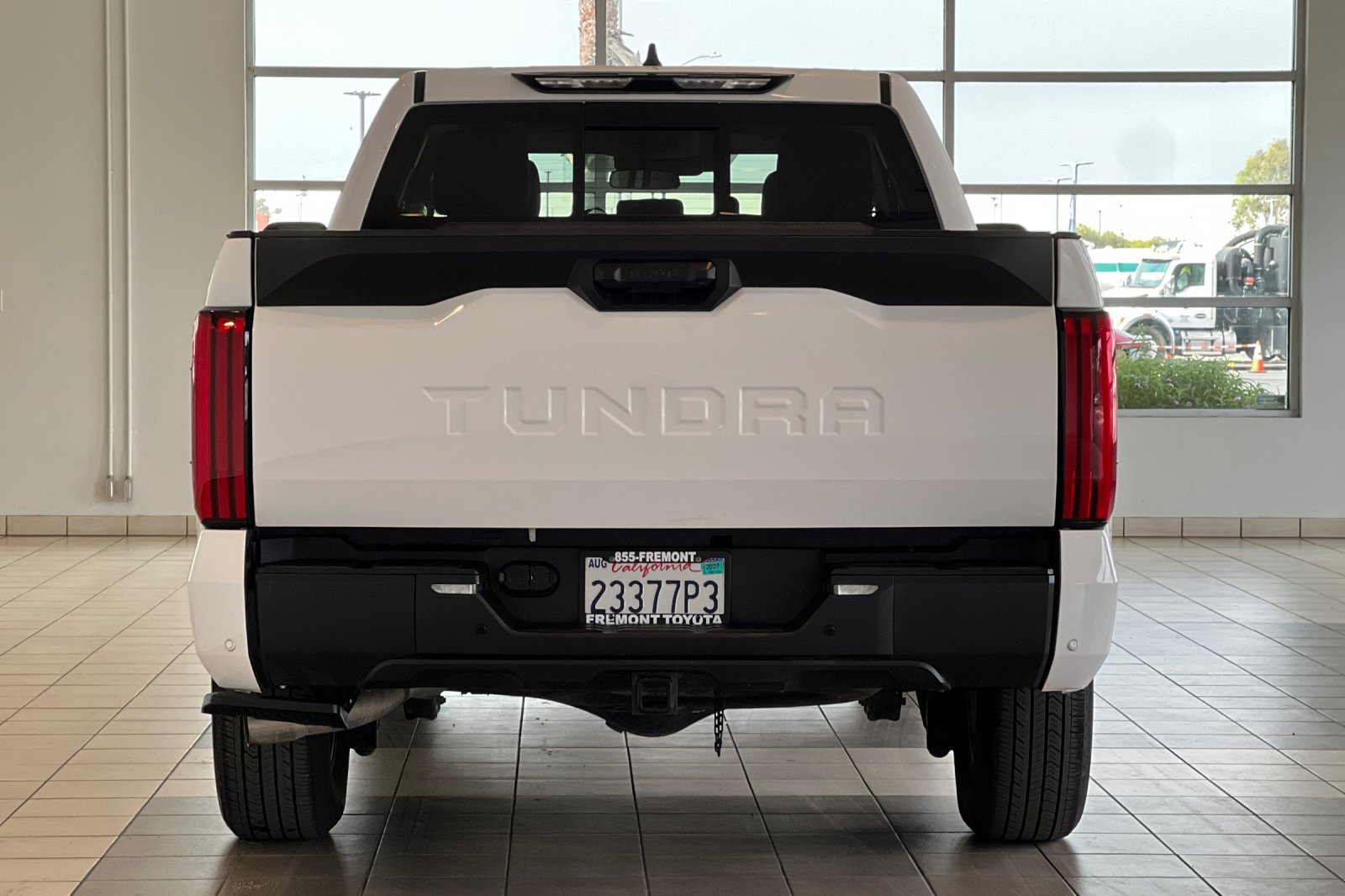 Used 2022 Toyota Tundra SR5 w/ SR5 Convenience Package RWD image 5