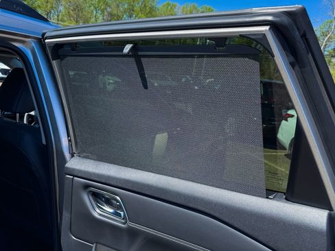 Used 2026 Nissan Rogue Platinum w/ Platinum Premium Package image 27