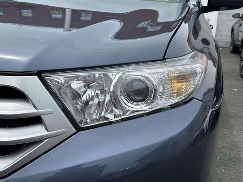 Used 2012 Toyota Highlander Limited w/ Tow Pkg AWD/4WD image 7
