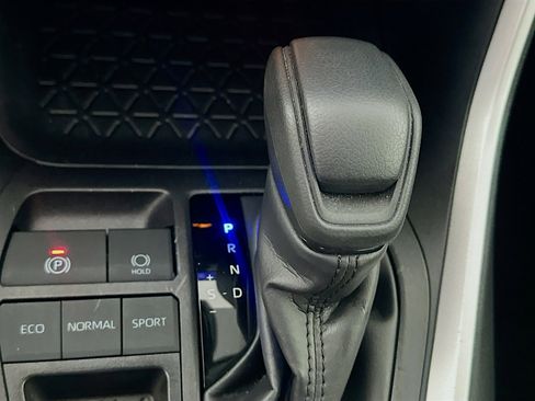 Used 2025 Toyota RAV4 LE image 24