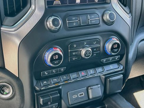 Used 2020 GMC Sierra 1500 SLT w/ SLT Premium Plus Package AWD/4WD image 16