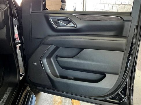 Used 2024 Chevrolet Tahoe LT AWD/4WD image 29