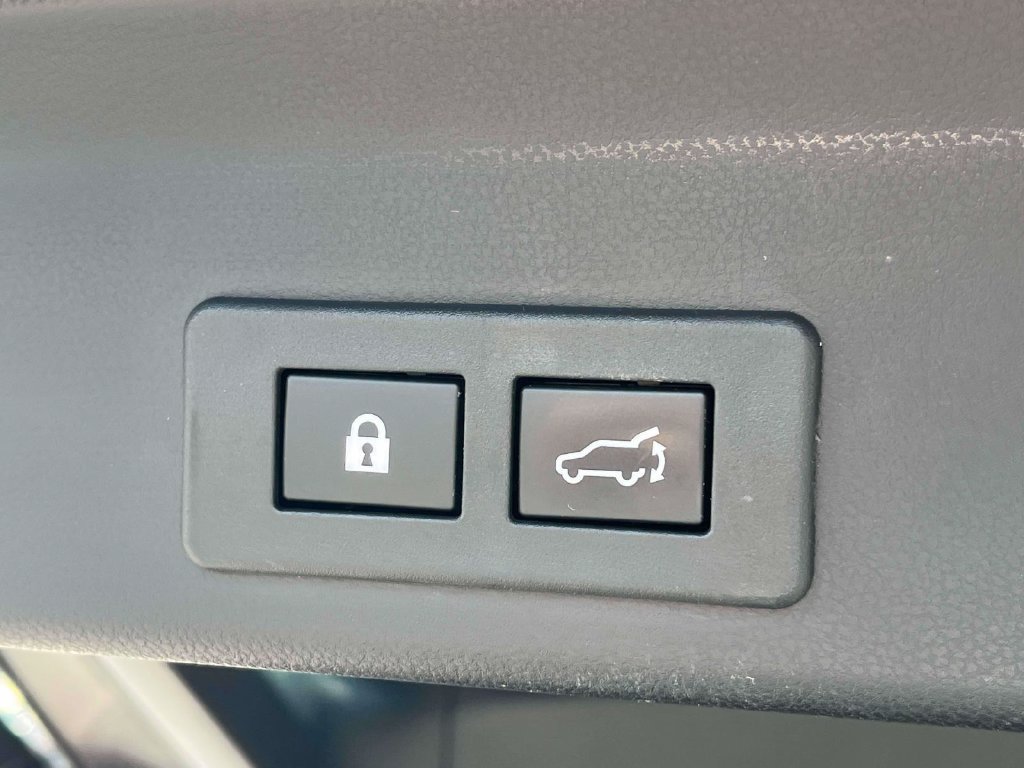 Used 2022 Subaru Ascent Touring AWD/4WD image 15
