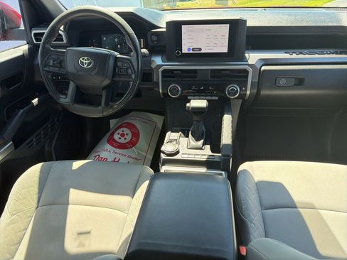 Certified 2024 Toyota Tacoma SR5 AWD/4WD image 8