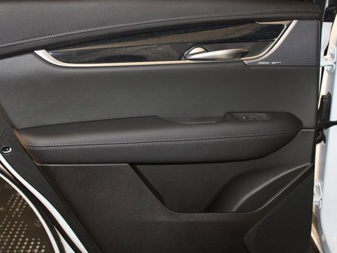 New 2025 Cadillac XT5 Premium Luxury image 11