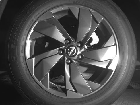 Used 2025 Nissan Rogue SV FWD image 14