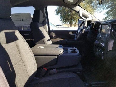 New 2026 GMC Sierra 2500 Pro w/ Convenience Package image 8