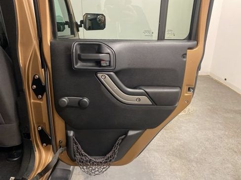 Used 2015 Jeep Wrangler Unlimited Sport AWD/4WD image 20