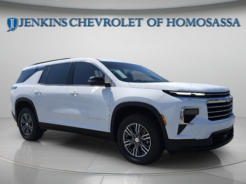 New 2027 Chevrolet Traverse LT w/ Driver Confidence Package FWD image 2