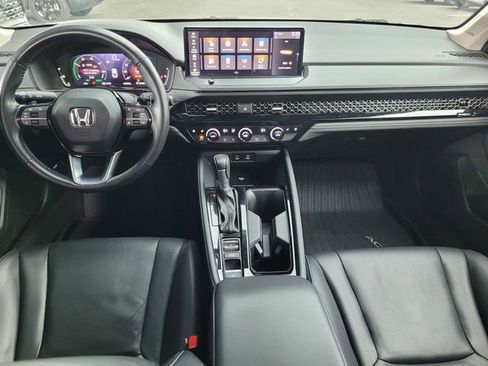 Used 2024 Honda Accord Touring image 6