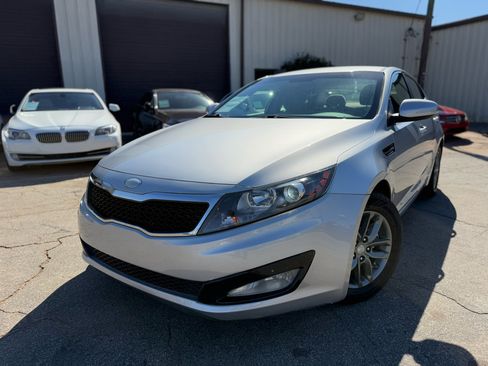 Used 2013 Kia Optima LX image 2