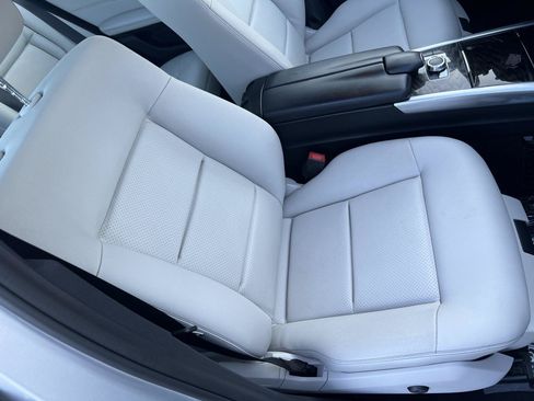 Used 2016 Mercedes-Benz E 350 4MATIC Sedan w/ Premium Package image 16