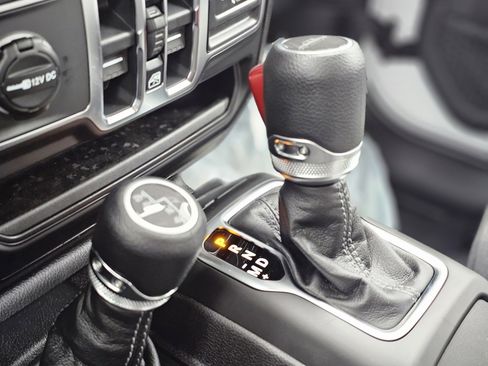 New 2026 Jeep Gladiator Sport image 15