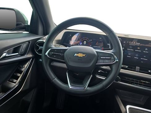 Used 2026 Chevrolet Equinox LT FWD image 14