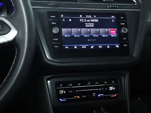 Certified 2023 Volkswagen Tiguan SE w/ Panoramic Sunroof Package image 28