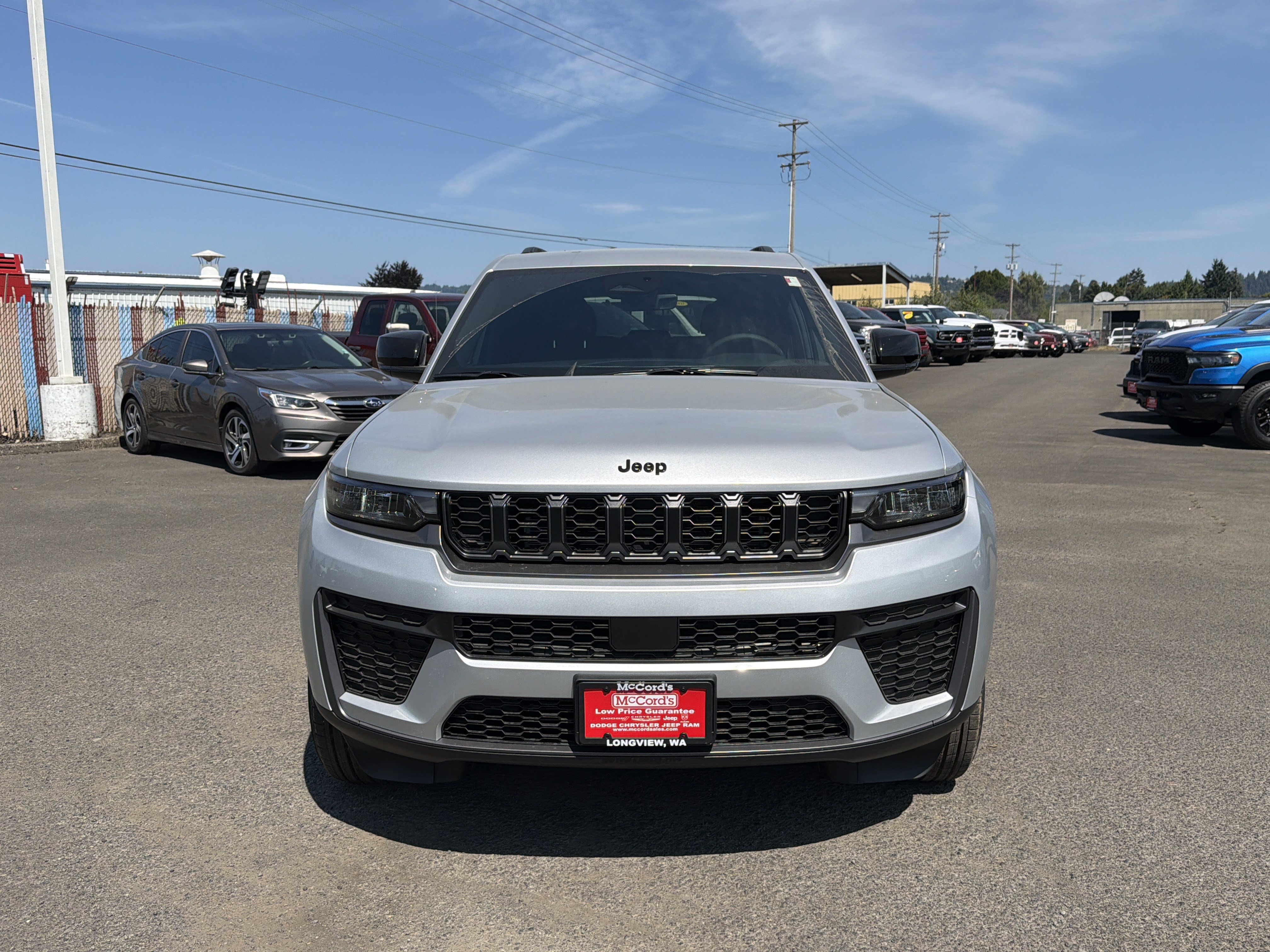 New 2026 Jeep Grand Cherokee Altitude AWD/4WD image 8