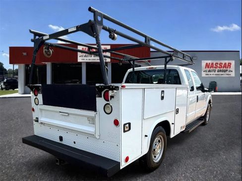 Used 2016 Ford F250 XL w/ Power Equipment Group RWD image 5