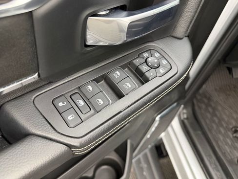 Used 2026 RAM 2500 Laramie AWD/4WD image 11