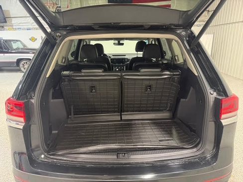 Used 2022 Volkswagen Atlas SE w/ Black Wheel Package image 18