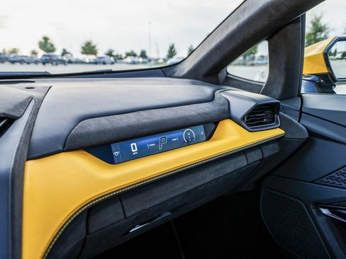 Used 2026 Lamborghini Temerario AWD/4WD image 33