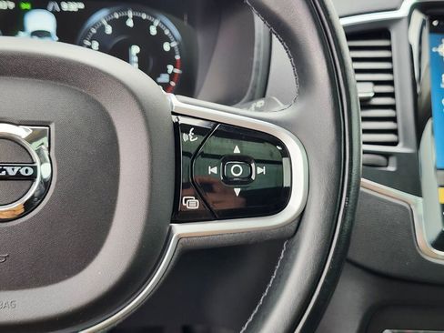 Used 2021 Volvo XC90 T5 Momentum image 29