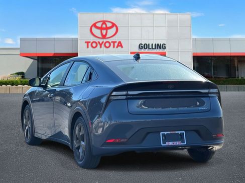 New 2026 Toyota Prius Plug-In Hybrid FWD image 4