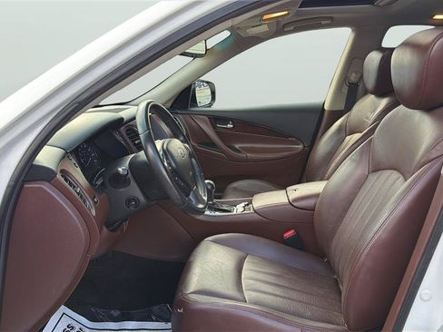 Used 2016 INFINITI QX50 AWD w/ Premium Plus Package image 11