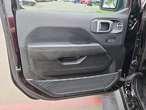 Used 2024 Jeep Wrangler Unlimited Rubicon 392 AWD/4WD image 17