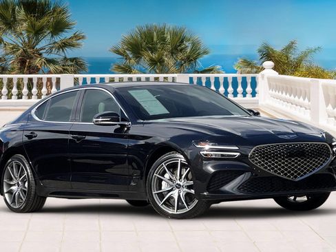 Used 2025 Genesis G70 2.5T image 2
