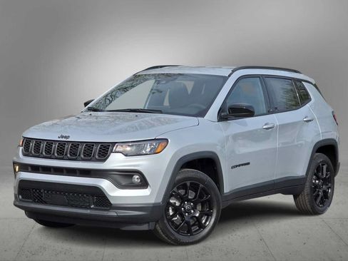 Used 2026 Jeep Compass Latitude AWD/4WD image 1