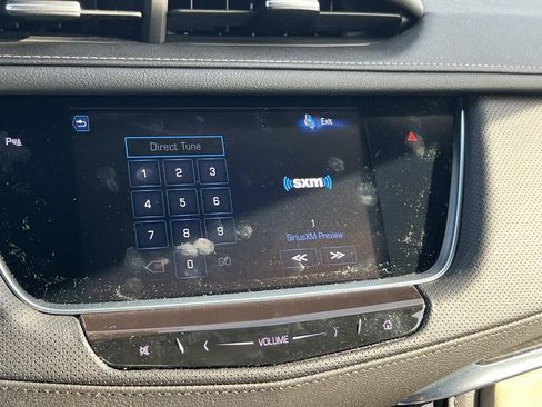 Used 2018 Cadillac XT5 FWD image 33